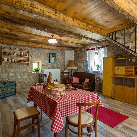 Nonna Stara 3* Polje (Krk)