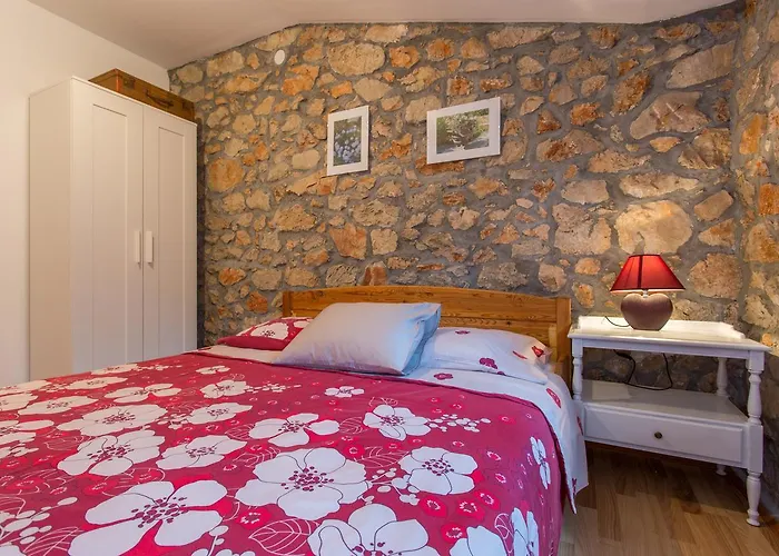 Nonna Stara 3* Polje (Krk)