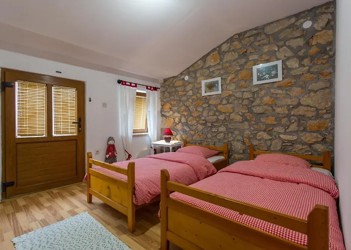 Nonna Stara 3* Polje (Krk)